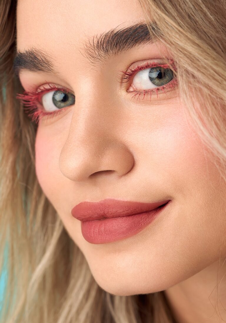 Палітра кольорів на губах — портрет